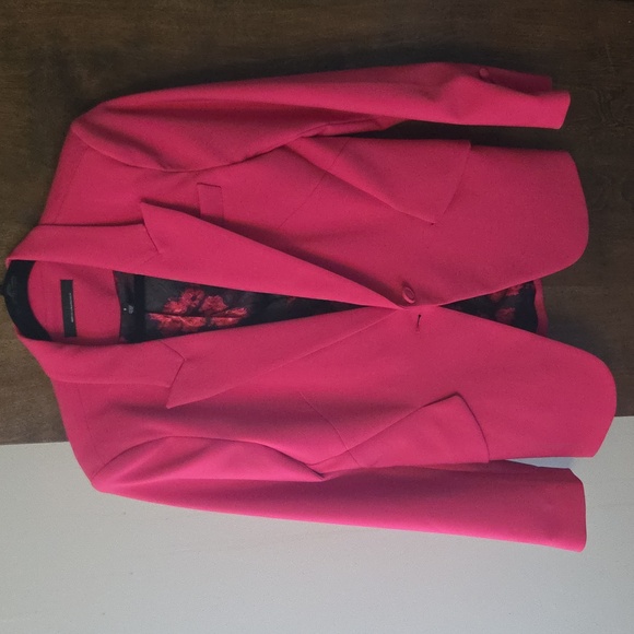 White House Black Market Vibrant Pink Blazer - Picture 2 of 8